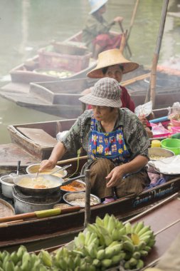 Asya Tayland Samut Songkhram Tha Kha Suüstü Pazarı