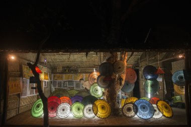 Asya Myanmar Bagan Dükkanı şemsiye