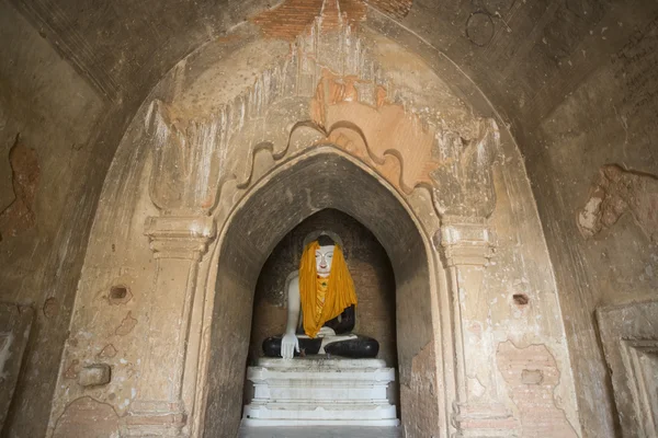 Asien Myanmar Bagan templet Pagoda Buddha figur — Stockfoto