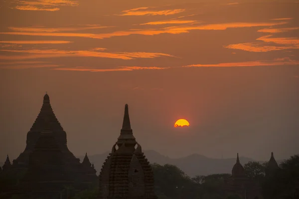 아시아 미얀마 바간 사원 탑 풍경 — 스톡 사진