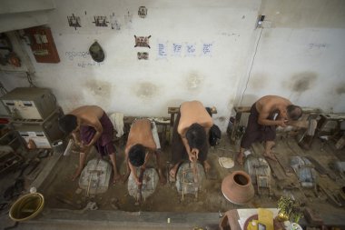 Asya Myanmar Mandalay altın Pounder