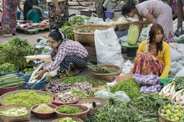 ASIA MYANMAR MANDALAY MARKET FOOD — Stock Photo, Image