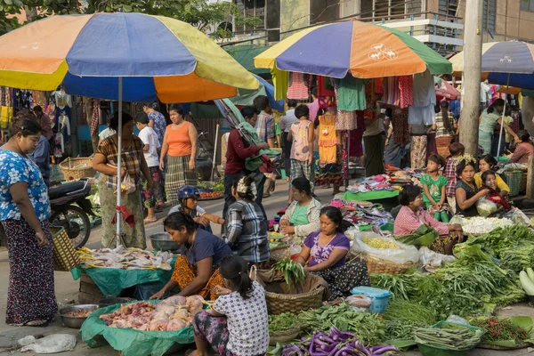 ASIA MYANMAR MANDALAY MARKET FOOD — Stock Photo, Image