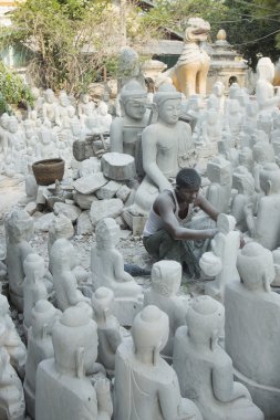 Asya Myanmar Mandalay mermer Buda fabrika