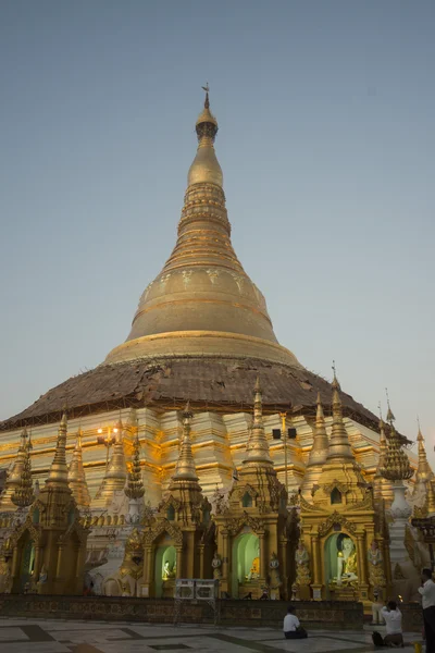 Slavný Shwedagon Paya Pagoda — Stock fotografie