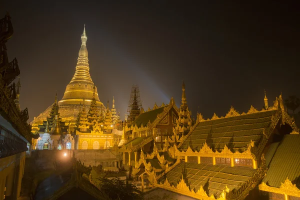 Slavný Shwedagon Paya Pagoda — Stock fotografie