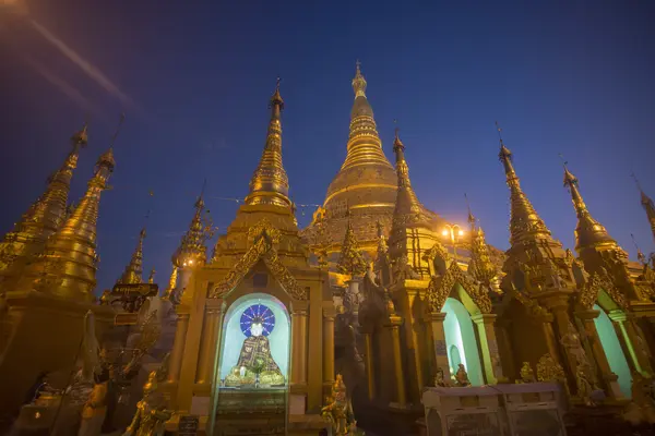 ASIE MYANMAR YANGON SHWEDAGON PAGODA — Photo