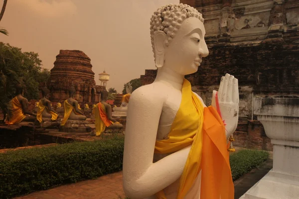 Estátuas de pedra de Buda no templo antigo — Fotografia de Stock