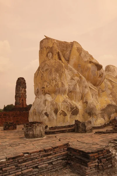 Antik taş Buda heykeli — Stok fotoğraf