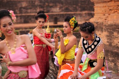 geleneksel Tay dansçılar