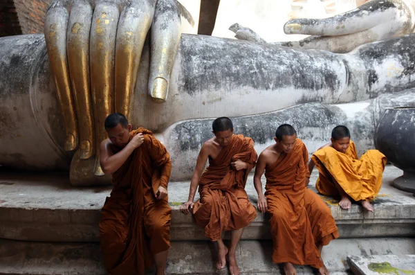 Monges em Wat Si Chum Temple — Fotografia de Stock