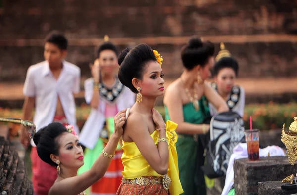 Traditionele Thaise dansers — Stockfoto