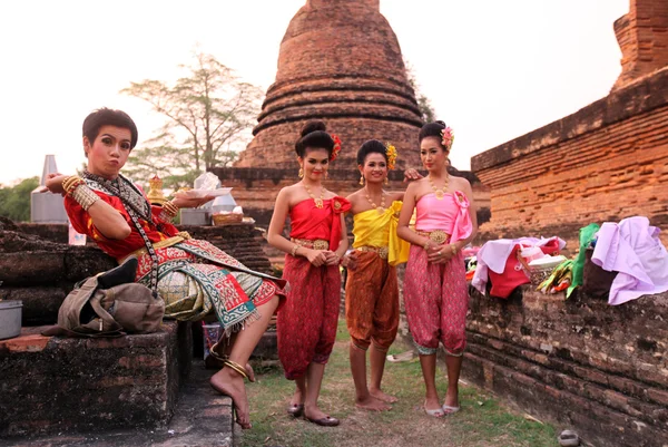 Dançarinos tailandeses tradicionais — Fotografia de Stock