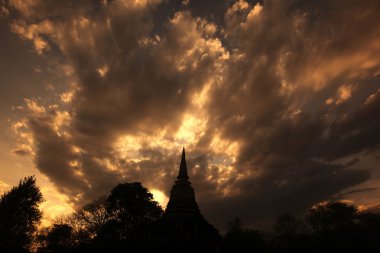 Wat Chang Lom gün batımında