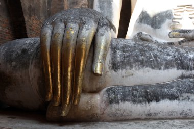 Buda heykelinin bronz el