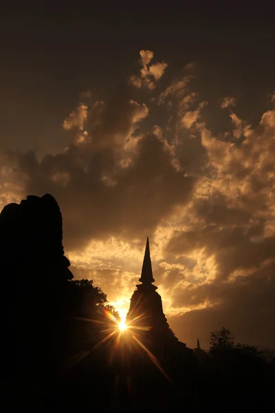 Wat Chang Lom στο ηλιοβασίλεμα — Φωτογραφία Αρχείου