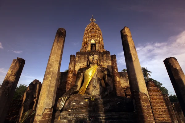 Πέτρα γιγαντιαίο άγαλμα του Βούδα — Φωτογραφία Αρχείου