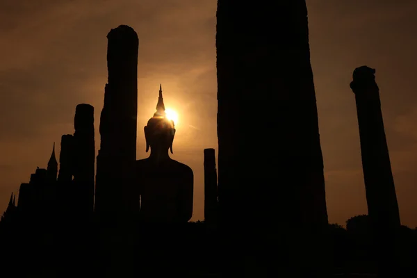 日没時の仏像 — ストック写真