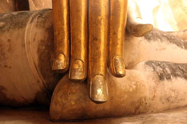 Buda heykelinin bronz el — Stok fotoğraf