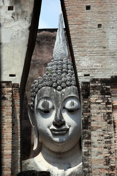 Standbeeld van Boedha in Si Chum tempel — Stockfoto