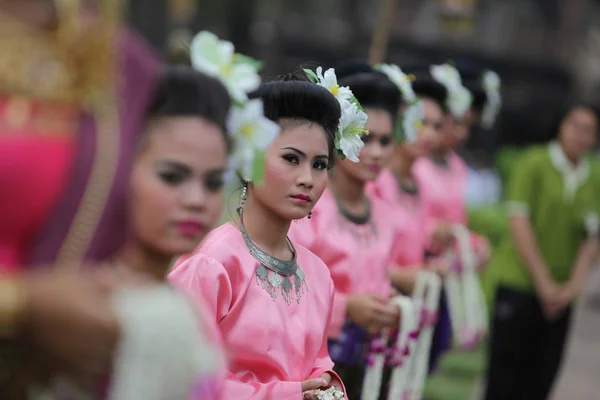 Traditional dance in town of Phimai — Stockfoto