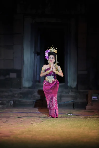 Danse traditionnelle dans la ville de Phimai — Photo