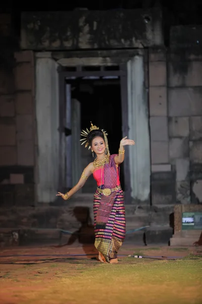 Danza tradizionale nella città di Phimai — Foto Stock