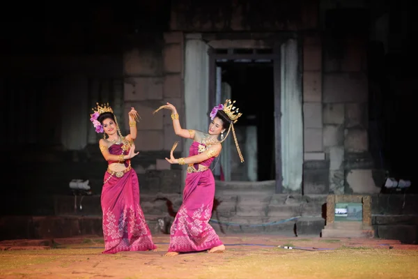 Dança tradicional na cidade de Phimai — Fotografia de Stock