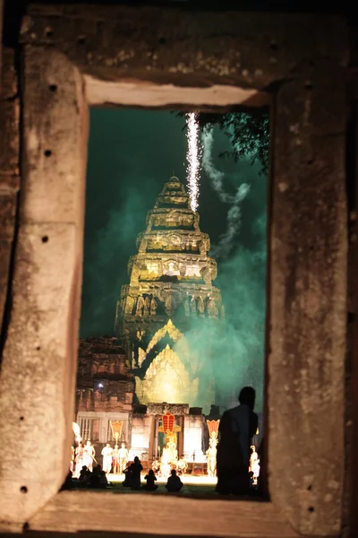 Show de luces en Phimai khmer templo —  Fotos de Stock