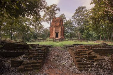 Tayland, Sa Kaeo, Kasım 13, 2025 - Tayland 'ın Sa Kaeo ilinde Prasat Khao Lon.