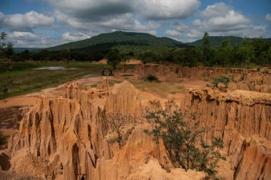 Tayland 'ın Sa Kaeo ilindeki Lalu Doğal Parkı' nda kaya oluşumları. Tayland. Sa Kaeo, 13 Kasım 2025