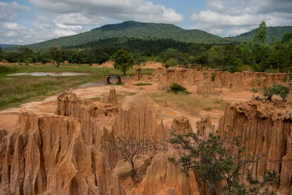Tayland 'ın Sa Kaeo ilindeki Lalu Doğal Parkı' nda kaya oluşumları. Tayland. Sa Kaeo, 13 Kasım 2025