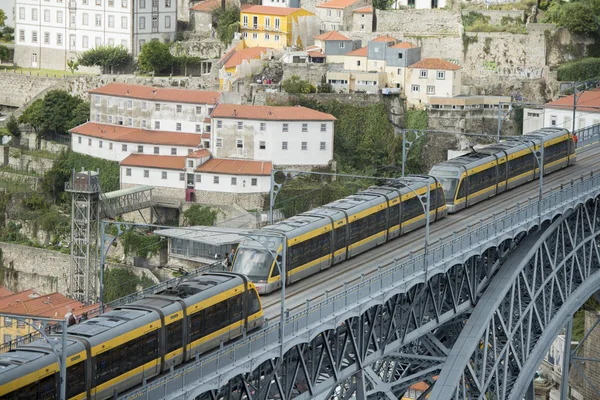 El casco antiguo en el río Duero — Foto de Stock