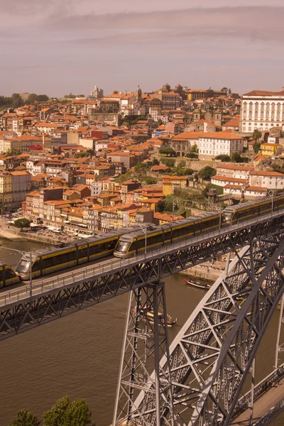 El casco antiguo en el río Duero — Foto de Stock