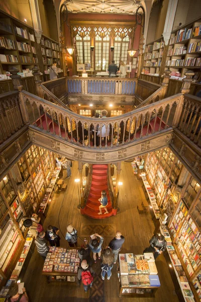 EUROPA PORTUGAL PORTO RIBEIRA LIVRARIA LELLO — Foto de Stock