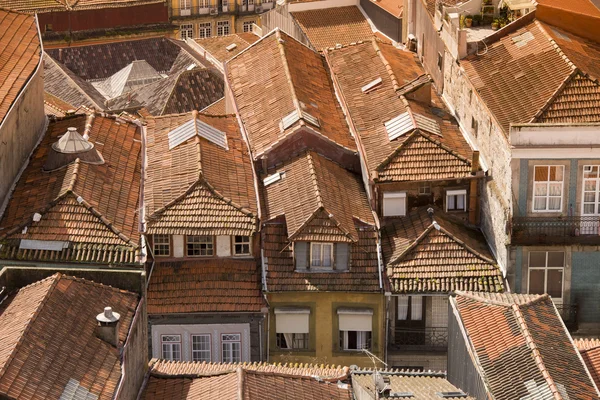 Casco antiguo de Ribeira en el centro de la ciudad de Oporto — Foto de Stock