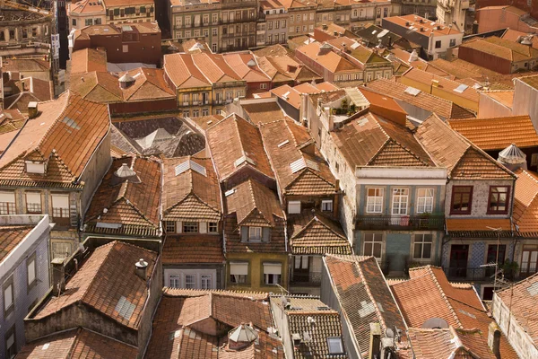 Casco antiguo de Ribeira en el centro de la ciudad de Oporto — Foto de Stock