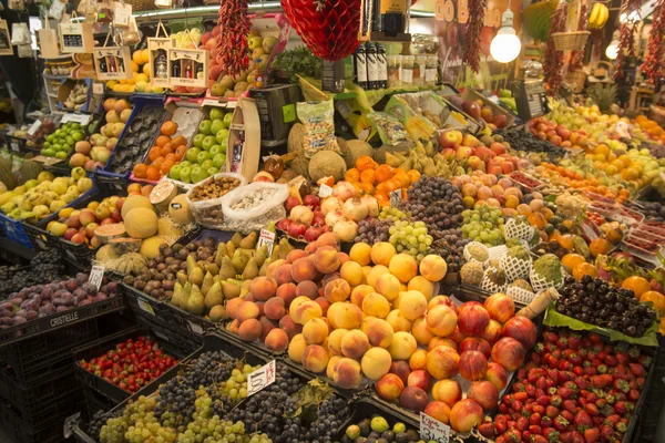 Fruits at the Market Mercado do Bolhao — Zdjęcie stockowe