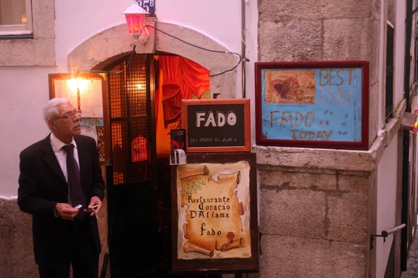 Fado en el casco antiguo de Alfama —  Fotos de Stock