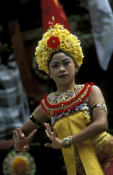 Традиционный балийский танец — стоковое фото