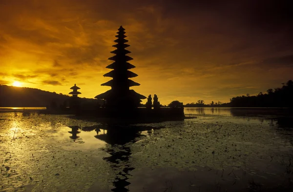 Pura Ulun Danu Temple — Stock Photo, Image