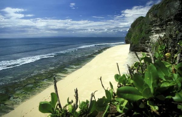 Malerischer Strand in der Nähe der Insel Bali — Stockfoto