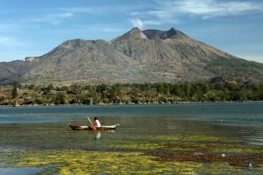 Manzaraya Gölü Batur