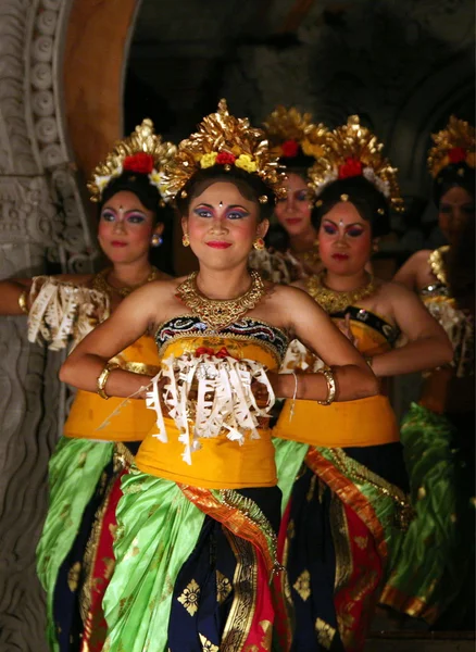 Традиционный балийский танец в городе Убуд — стоковое фото