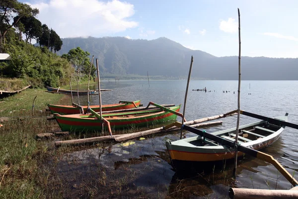 Bratan lake on the island Bali — Stock Photo, Image