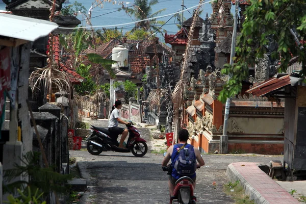 Dorf auf der Insel nusa limbongan — Stockfoto