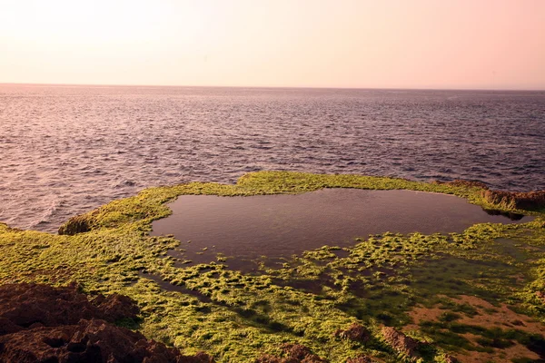 Побережье острова Нуса-Лембонган — стоковое фото