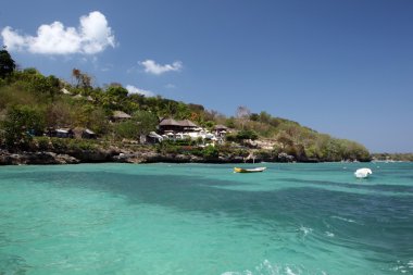 Ada Nusa Lembongan kıyısında