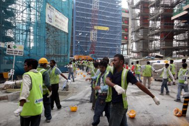 İnşaat alanındaki işçiler