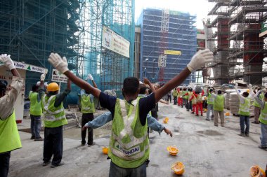 İnşaat alanındaki işçiler